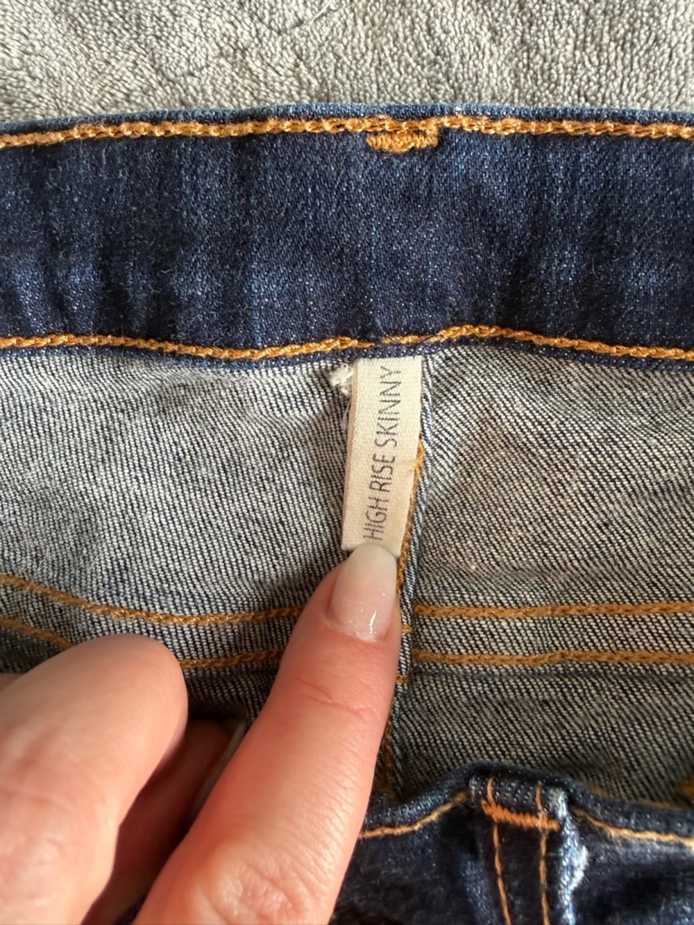 89. | rag & bone | Dark Blue Skinny Jeans with Back Pocket Logo - Picture 5 of 8